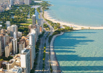 Praia em Chicago - Créditos: depositphotos.com / SergiyN