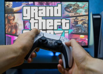 Tela de videogame com GTA - Créditos: depositphotos.com / rokas91