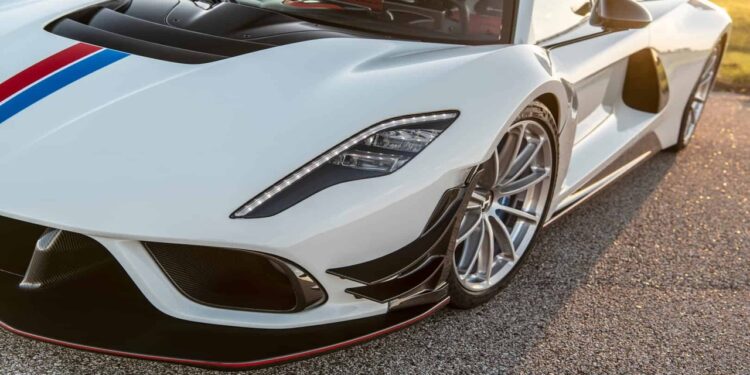 Hennessey bate recorde com o supercarro mais potente do mundo