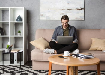 Como economizar em itens de escritório para trabalho remoto!