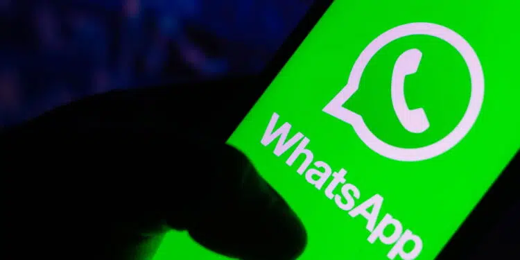 Usuários do WhatsApp notam círculo misterioso nos chats