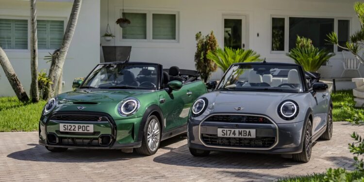 Conheça o Mini Cooper S Cabrio 2026 e suas novidades