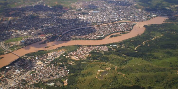 A cidade brasileira que viu seus jovens partirem em busca do sonho americano