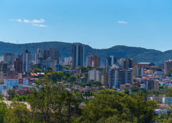 Cidade no interior do sul atraí estudantes de todo o Brasil
