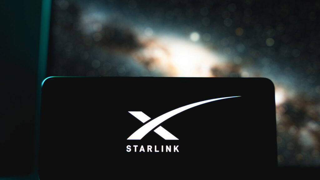 A internet via satélite e de graça da Starlink vai funcionar no seu celular? Confira