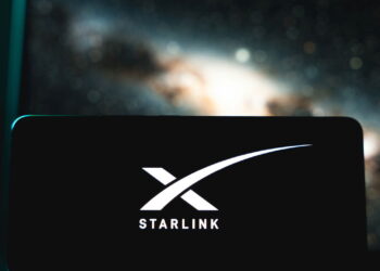 A internet via satélite e de graça da Starlink vai funcionar no seu celular? Confira