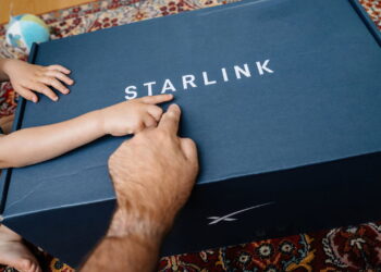 A internet via satélite e de graça da Starlink vai funcionar no seu celular? Confira