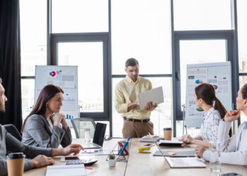 Como adaptar seu plano de carreira às mudanças do mercado de trabalho! Entenda