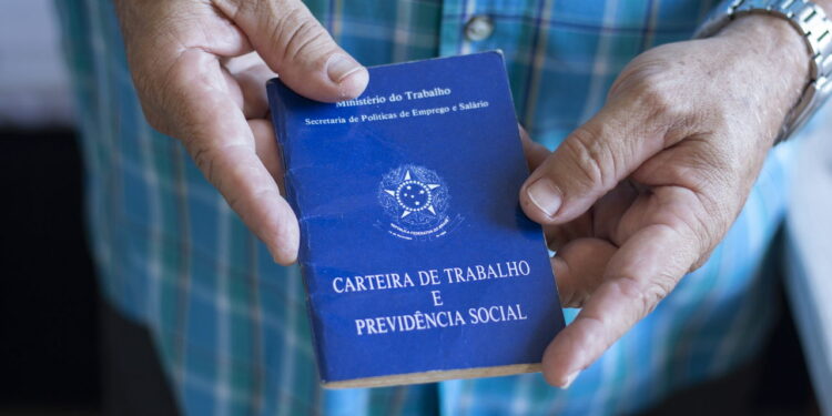 O maior reajuste dos últimos anos no salário mínimo já está valendo
