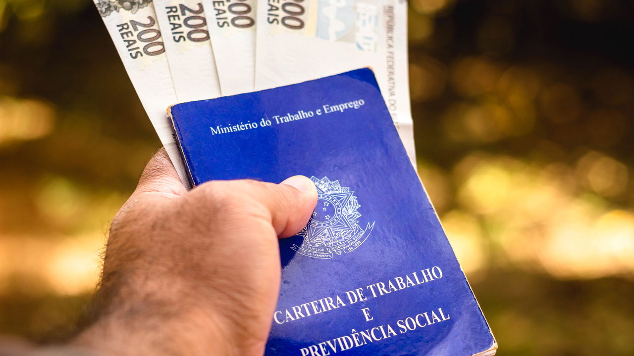O salário mínimo subiu, mas os trabalhadores ainda enfrentam desafios