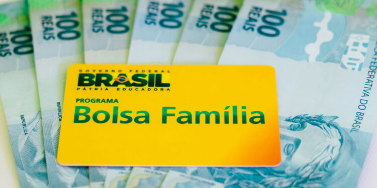 Seu NIS está nessa lista? Confira se você recebe o Bolsa Família em abril