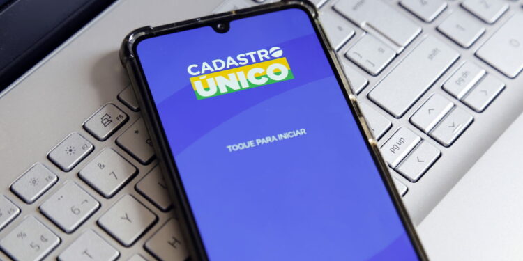 Nova regra no CadÚnico muda o acesso de famílias unipessoais aos benefícios
