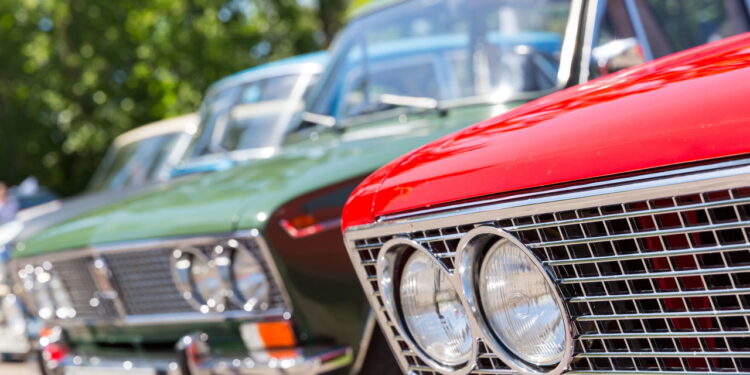 Carros raros e históricos invadem Barra Mansa neste fim de semana