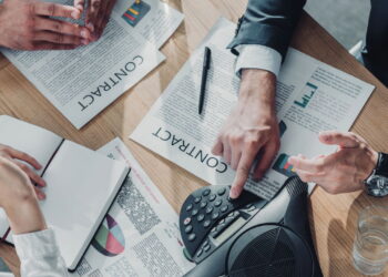 Aprenda a elaborar contratos eficazes com esse curso online