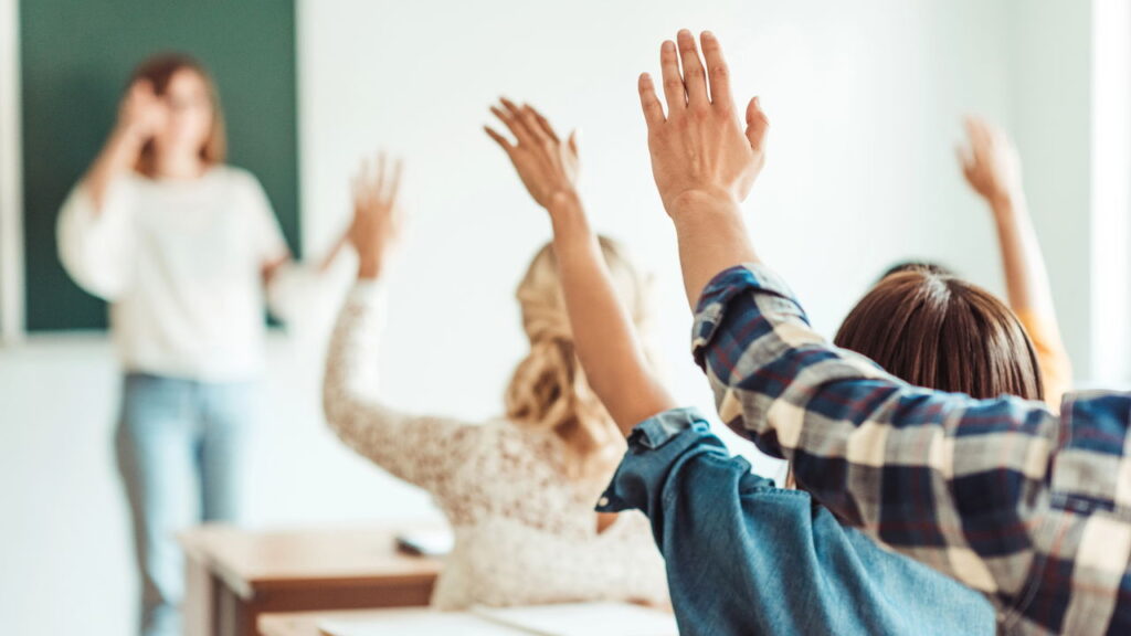 Conheça o curso gratuito da FGV para gestores e educadores