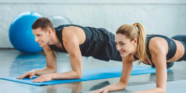 O melhor treino para ganhar força sem academia e sem gastar nada