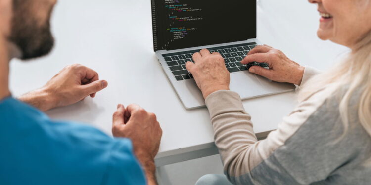 Curso gratuito para idosos promove inclusão e bem-estar