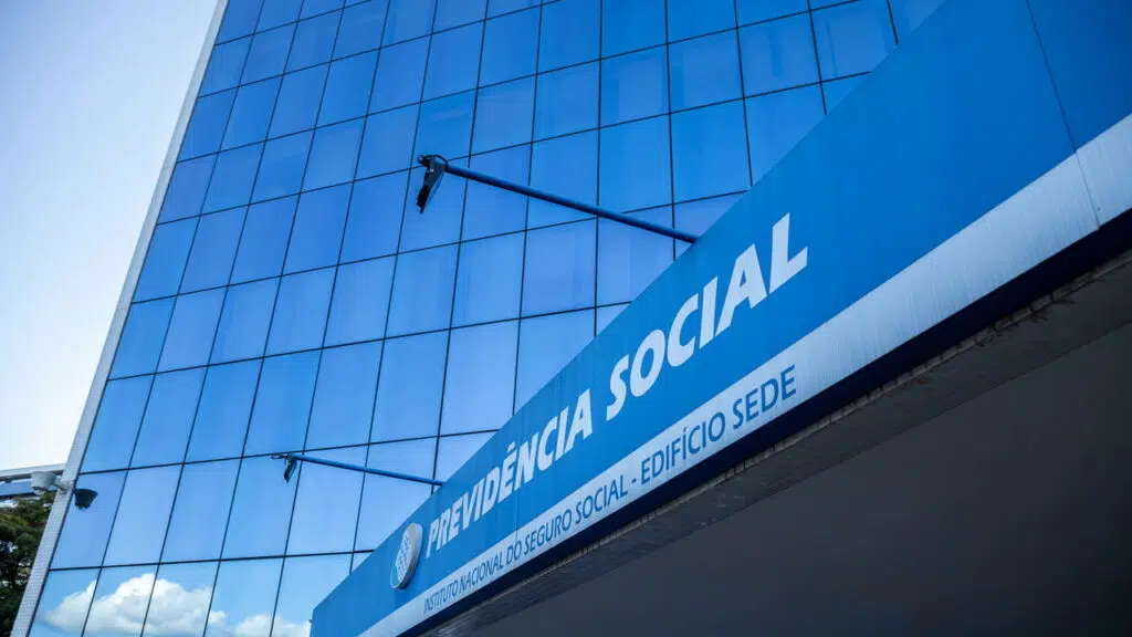 Milhares de brasileiros em fila do BPC recebem boa notícia do INSS