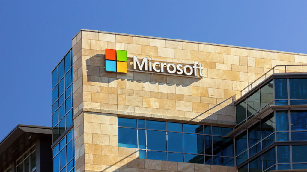Microsoft lança IA leve eficiente e totalmente fora dos padrões