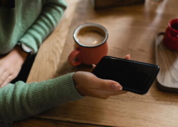 A melhor função escondida no celular para economizar bateria