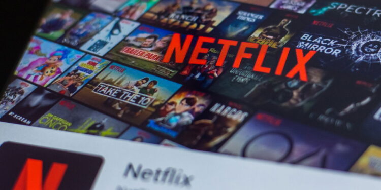 Minissérie da Netflix emociona com estrutura fora do comum