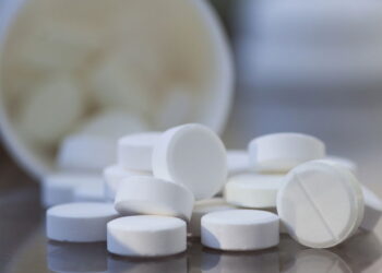 Como funciona o poderoso efeito placebo? Entenda o papel da crença na saúde!
