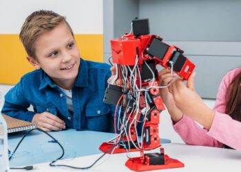 Como a robótica e a inteligência artificial preparam crianças para o futuro digital!