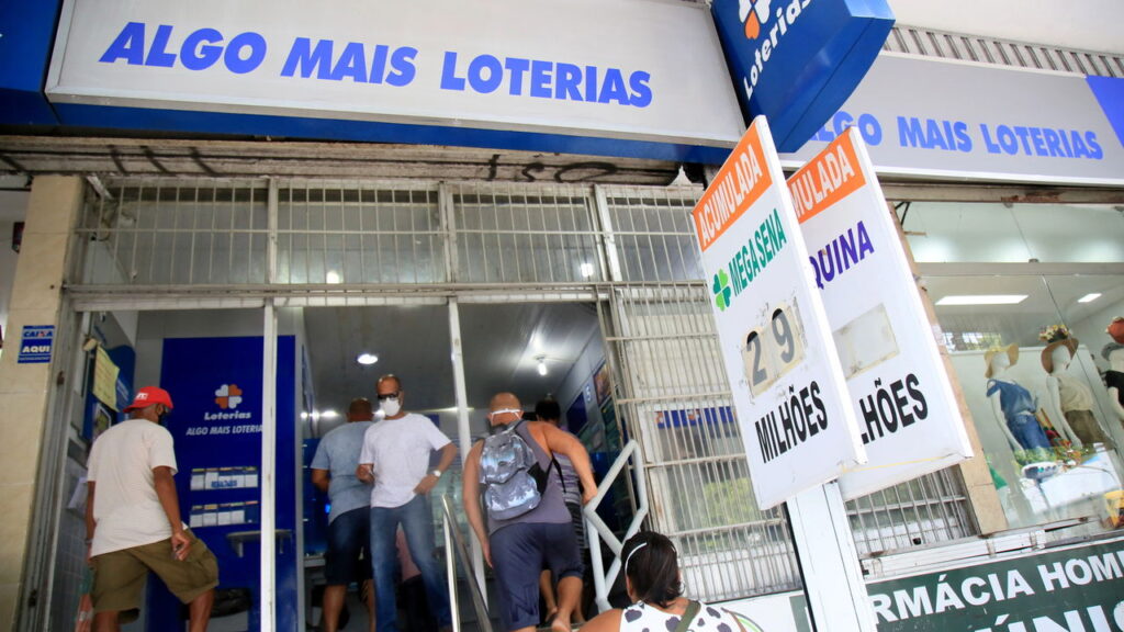 Caixa realiza sorteios e Mega-Sena distribui prêmio de R$ 170 milhões