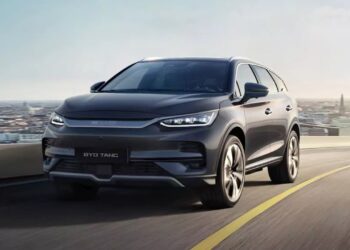 O novo elétrico e híbrido plug-in da BYD chega com potência impressionante