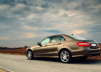 Carro de luxo - Créditos: depositphotos.com / mtoome