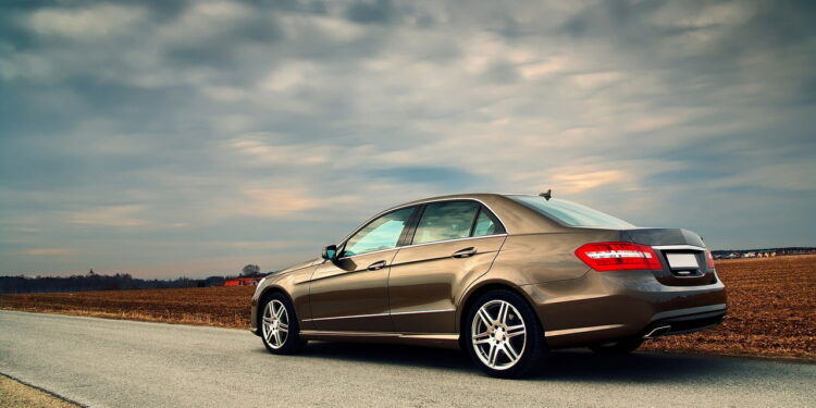 Carro de luxo - Créditos: depositphotos.com / mtoome