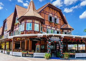 Essa cidade no sul do Brasil parece um vilarejo europeu