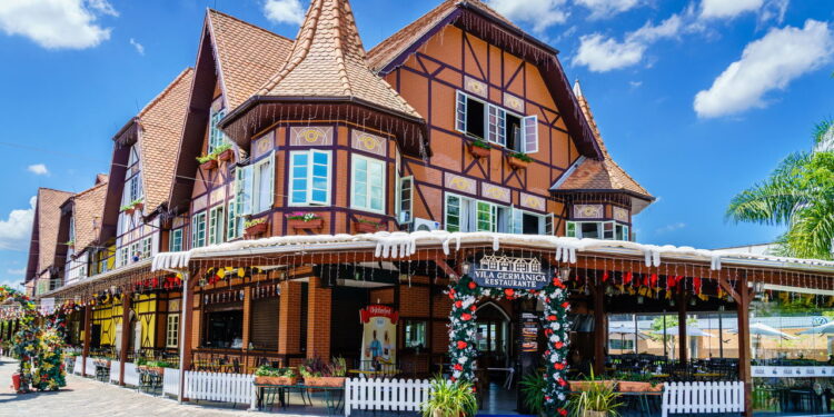 Essa cidade no sul do Brasil parece um vilarejo europeu