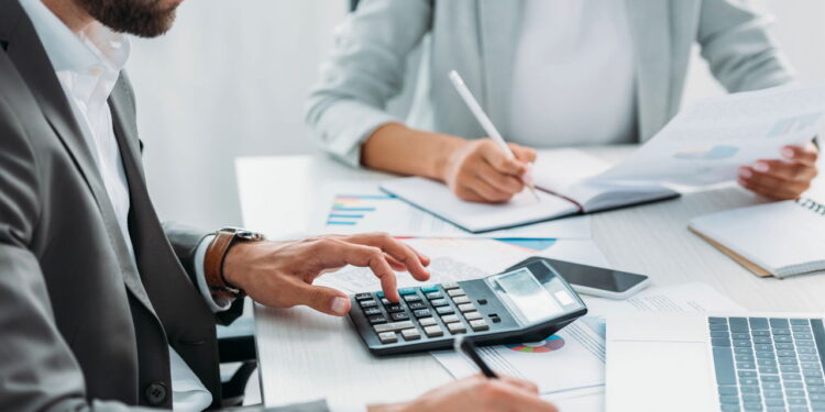 O que é crédito rotativo e como evitá-lo em 3 passos simples