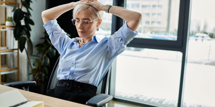 Burnout no trabalho? Saiba como identificar os sinais e evitar o esgotamento