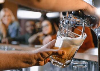 Como a cerveja foi realmente inventada? A longa saga de uma bebida milenar!