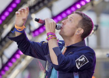 Por que o Coldplay é tão amado? A banda que emociona multidões!