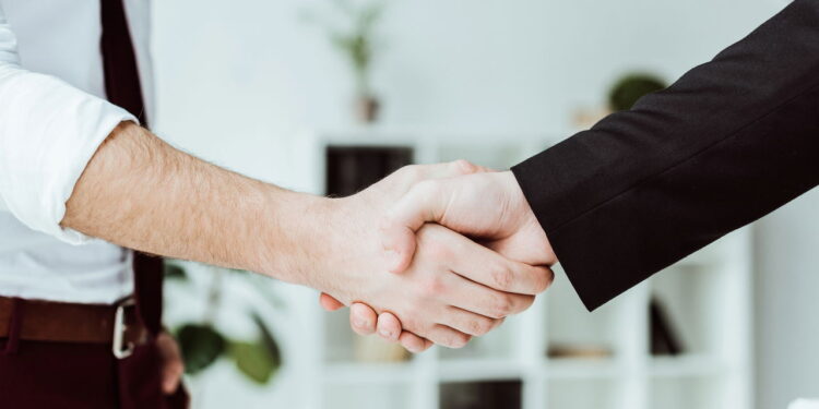 Quer um aumento? Aprenda a construir argumentos que convencem seu chefe!