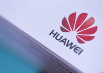 Após anos, Huawei volta a vender celulares no Brasil e aposta em modelo de luxo!
