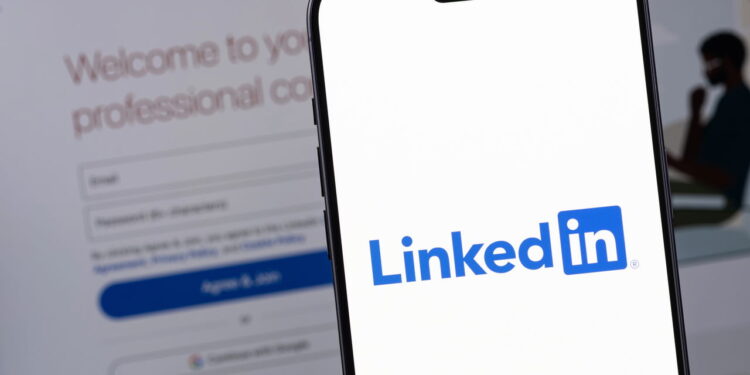 Estratégias eficazes para achar emprego usando o LinkedIn