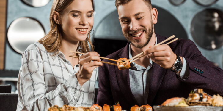 Como o sushi saiu do Japão e se tornou uma paixão global na gastronomia!