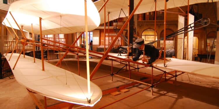 Como o avião foi inventado? A conquista dos céus pelos irmãos Wright!