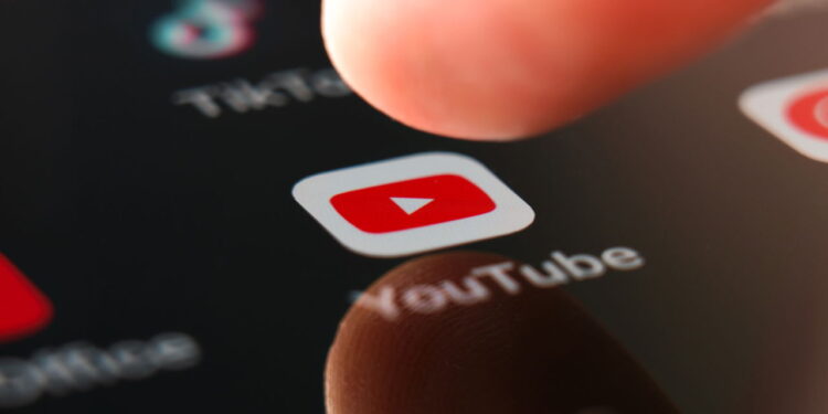 Quer criar Shorts? Nova IA do YouTube transforma suas fotos em vídeo!