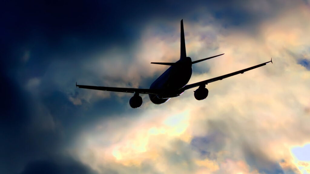 Vai viajar de avião? Saiba os direitos que podem salvar sua viagem