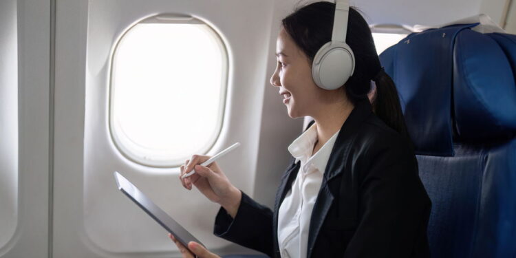 O melhor truque para evitar dor de ouvido no avião