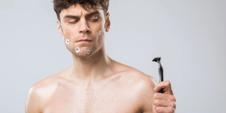 O erro que todo homem com barba comete e causa pelos encravados