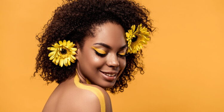Empreenda no setor da beleza com o curso gratuito do Boticário