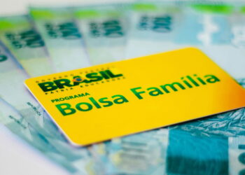 Cartão do Bolsa Família - Créditos: depositphotos.com / rafapress
