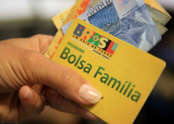 Moradores em desespero após boato sobre fim do Bolsa Família