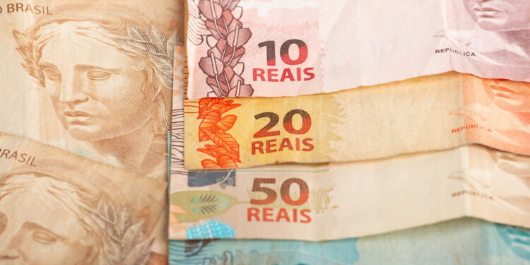 Esse benefício garante R$ 1.518/mês para idosos e pessoas com deficiência